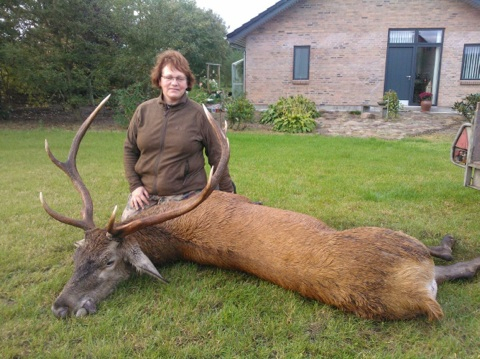 Fie Eskildsen. Almstok, Skjoldbjerg, 21. sept 2013. Ulige 8-ender. Brækket vægt 148 kg.